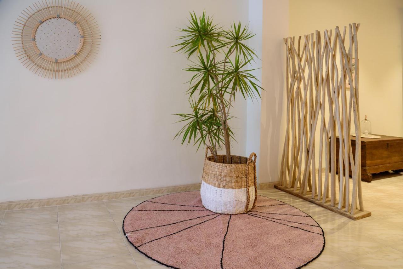 Hostal Beni بينيكاسّين المظهر الخارجي الصورة