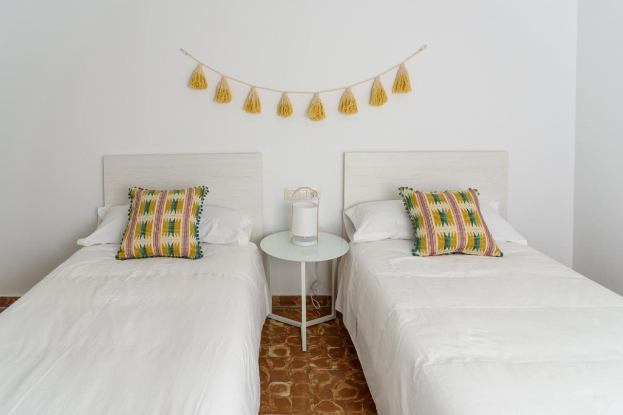 Hostal Beni بينيكاسّين المظهر الخارجي الصورة