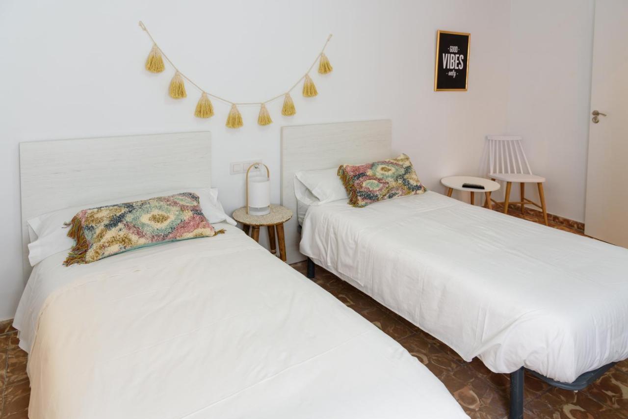 Hostal Beni بينيكاسّين المظهر الخارجي الصورة