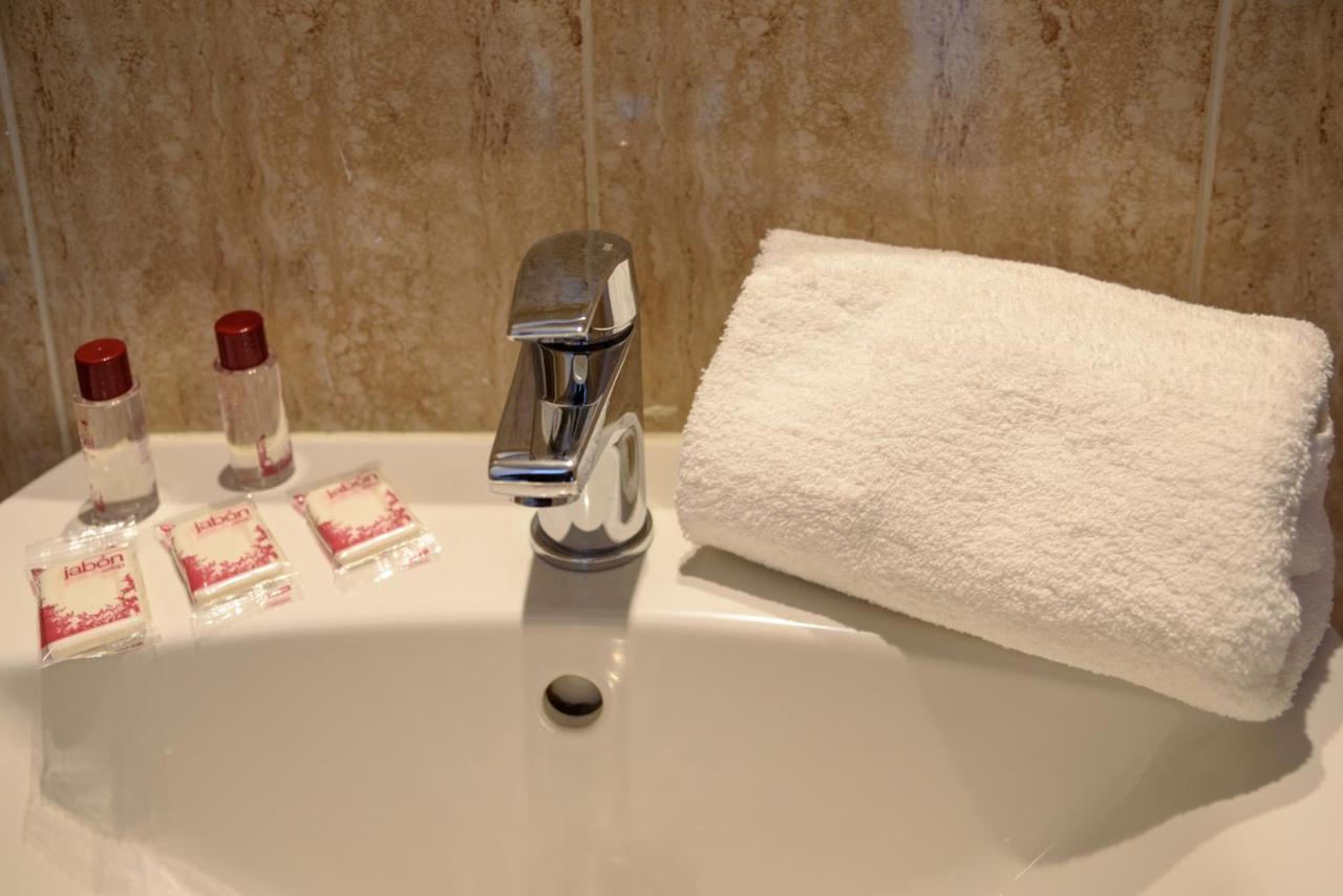 Hostal Beni بينيكاسّين المظهر الخارجي الصورة