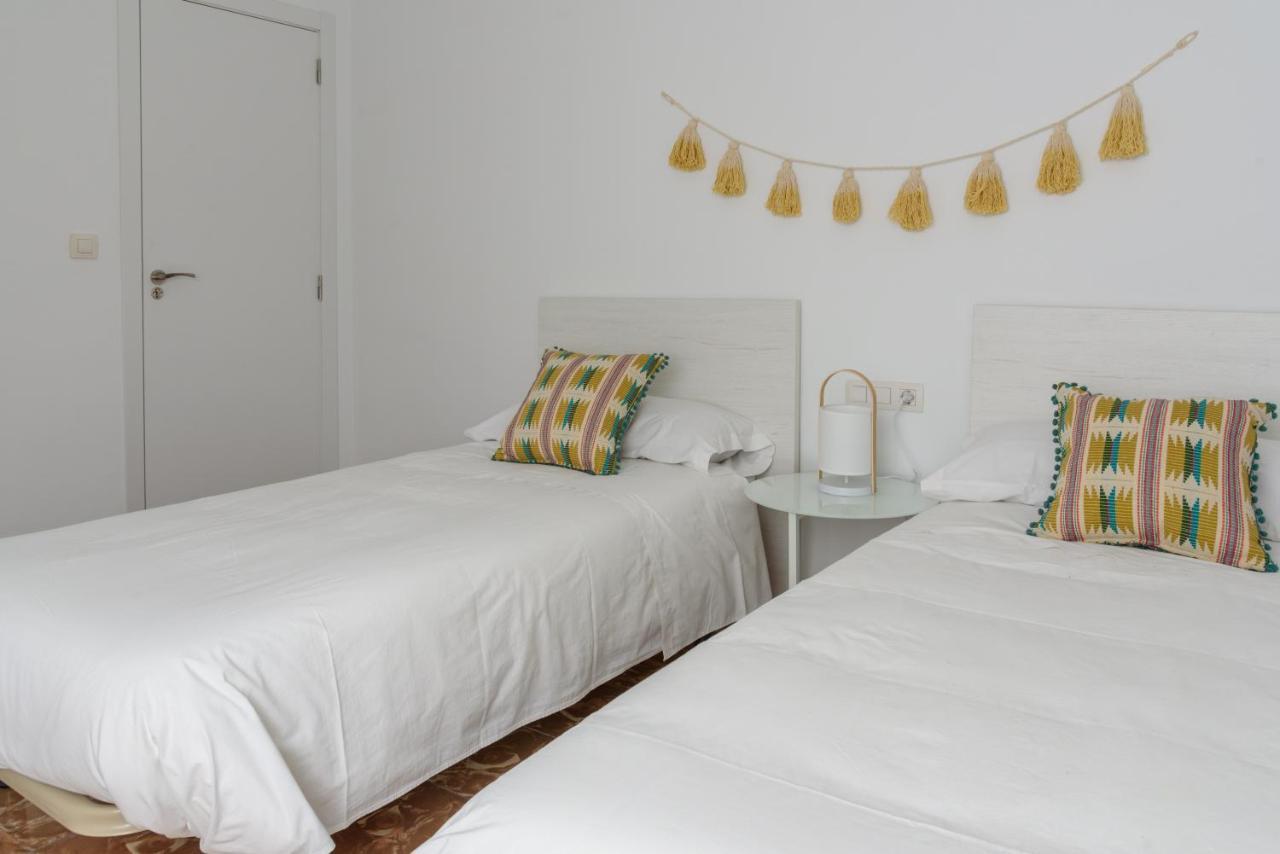 Hostal Beni بينيكاسّين المظهر الخارجي الصورة