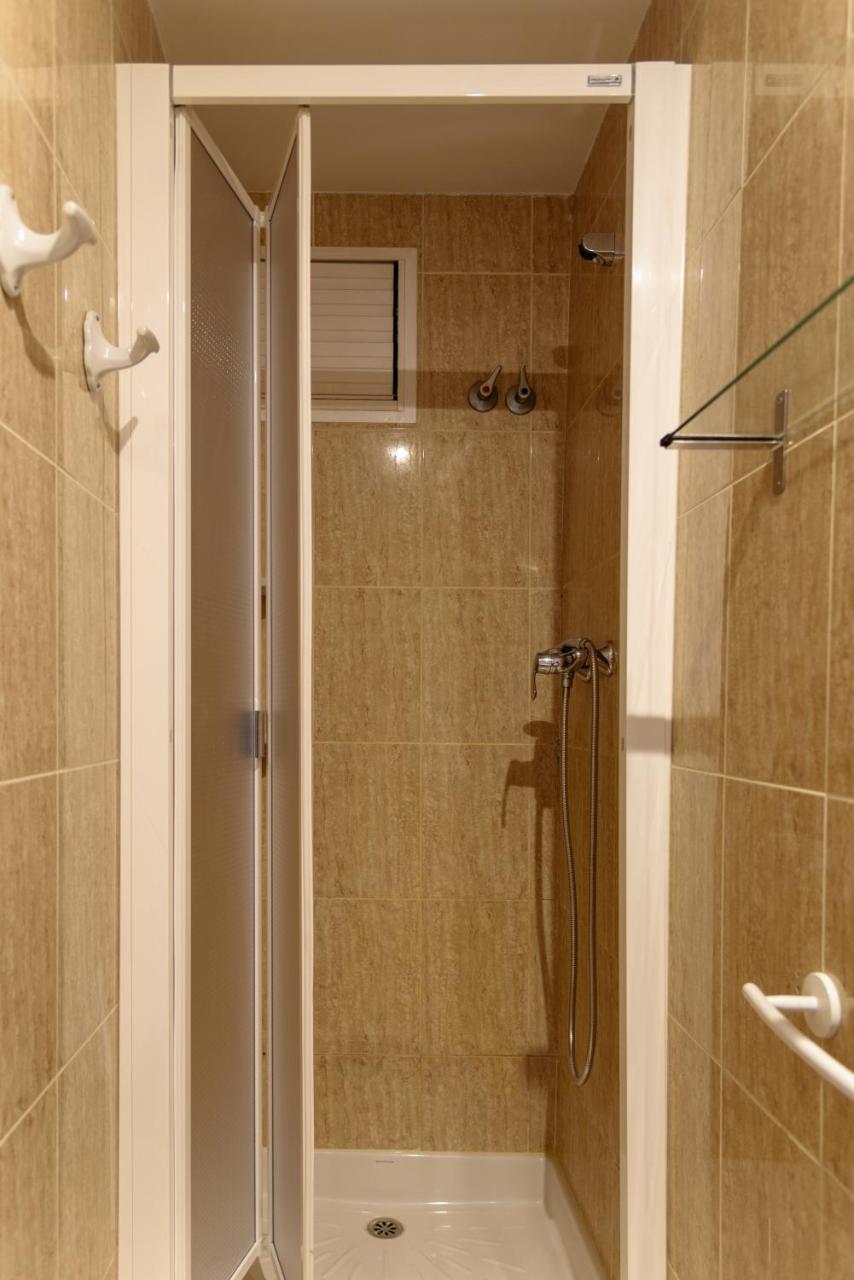 Hostal Beni بينيكاسّين المظهر الخارجي الصورة