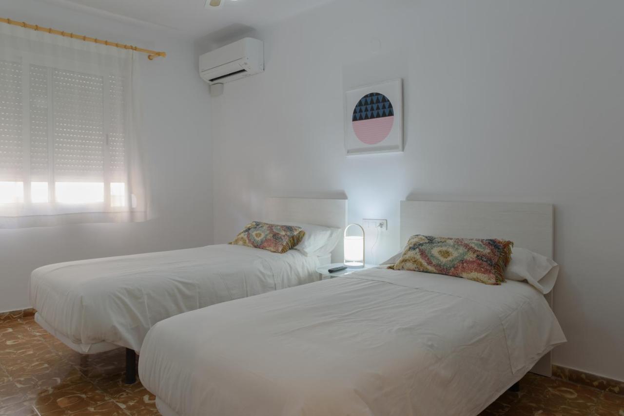 Hostal Beni بينيكاسّين المظهر الخارجي الصورة